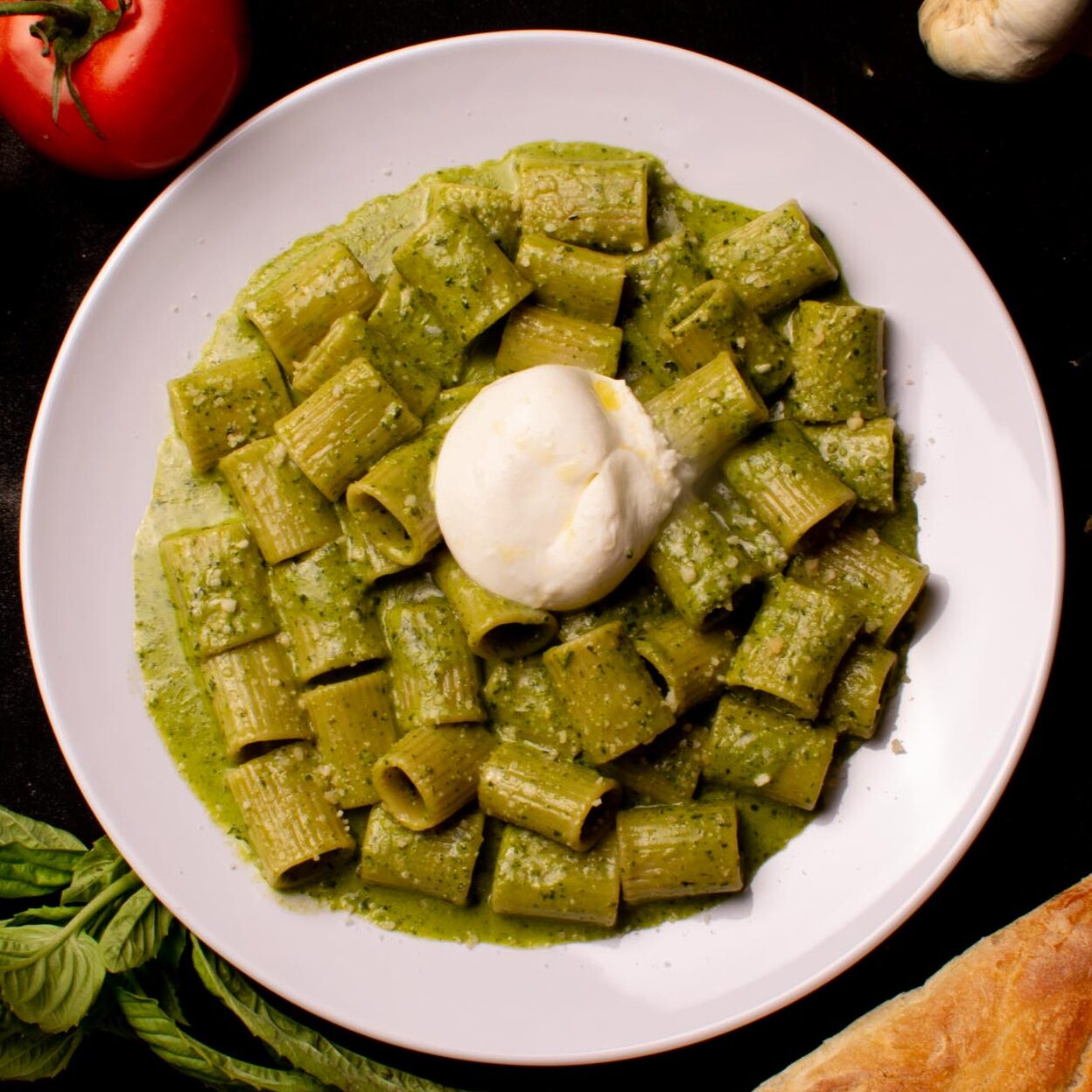 Mezzi Rigatoni Burrata e Pesto